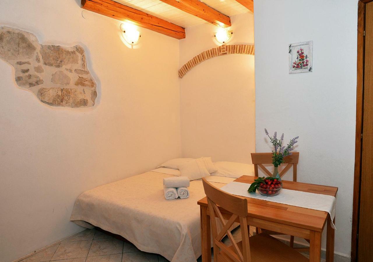 Old Town Vrsar, Apartments Danica & Zoran Εξωτερικό φωτογραφία