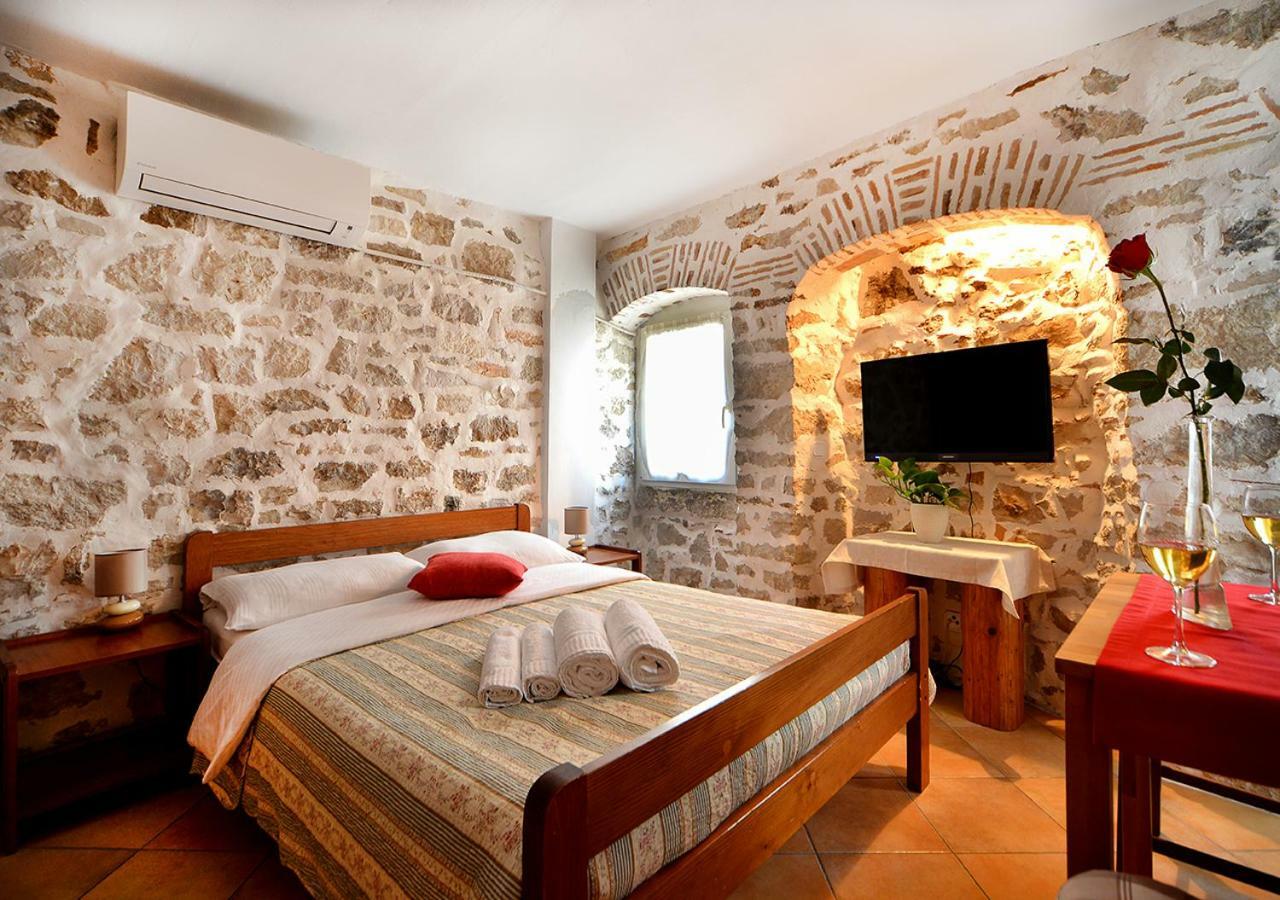 Old Town Vrsar, Apartments Danica & Zoran Εξωτερικό φωτογραφία